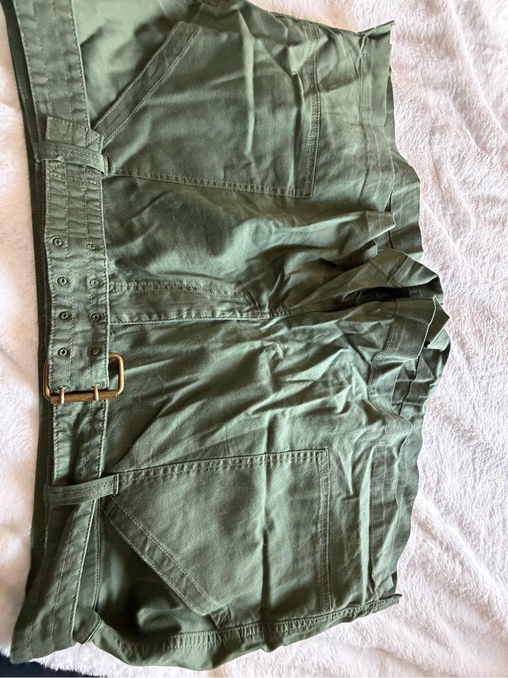 Classic High-Waist Utility Shorts in Olive Green (Plus US 24/US 26)